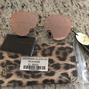 Quay x Jaclyn Hill rose gold Roxanne